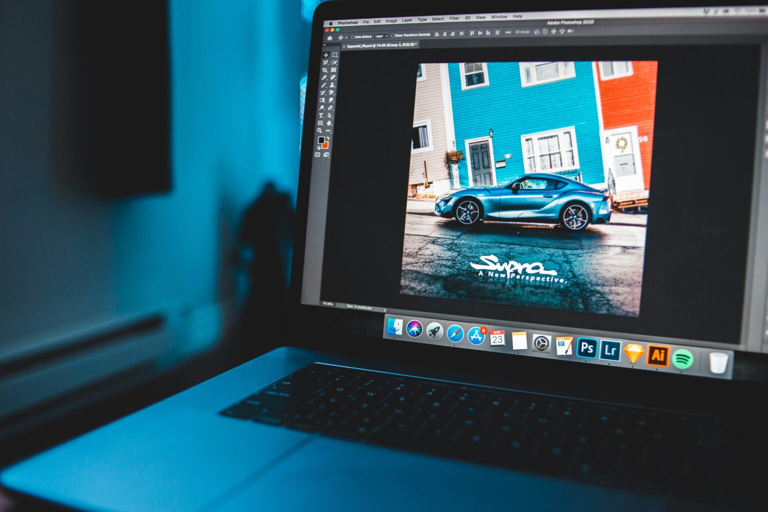 erik-mclean-Ha9Jdzkllu0-unsplash